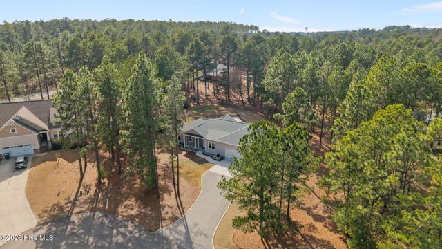 102 Roxburgh Court, West End, NC 27376