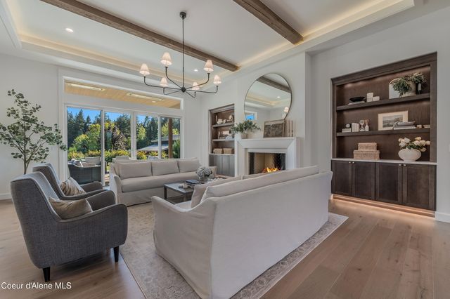 1404 E Bruin LOOP, Hayden, ID 83835