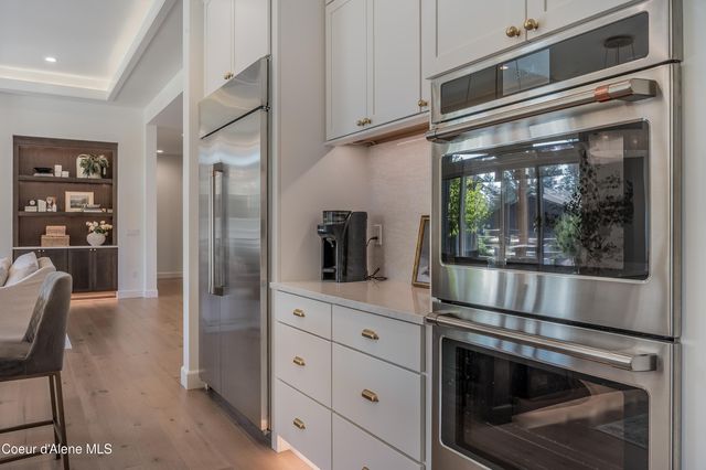 1404 E Bruin LOOP, Hayden, ID 83835