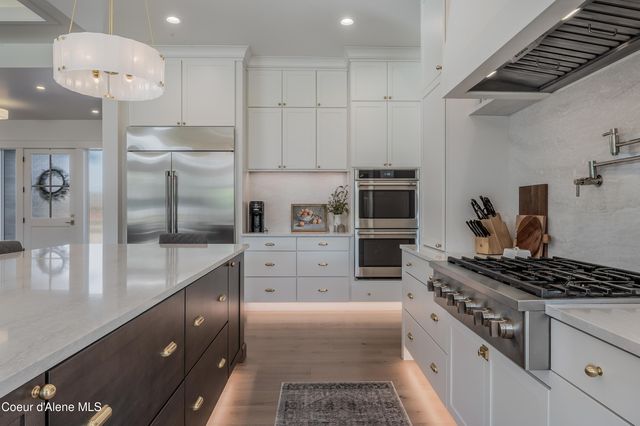 1404 E Bruin LOOP, Hayden, ID 83835