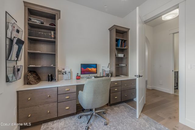 1404 E Bruin LOOP, Hayden, ID 83835