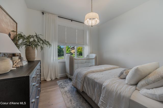 1404 E Bruin LOOP, Hayden, ID 83835