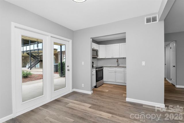 2610 Park Road E, Charlotte, NC 28209