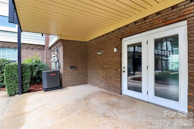 2610 Park Road E, Charlotte, NC 28209
