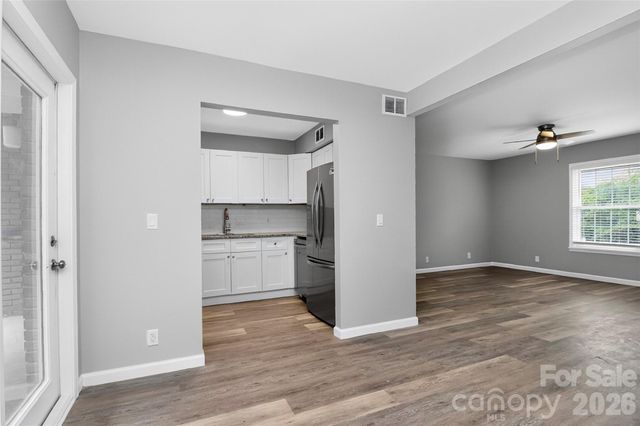 2610 Park Road E, Charlotte, NC 28209