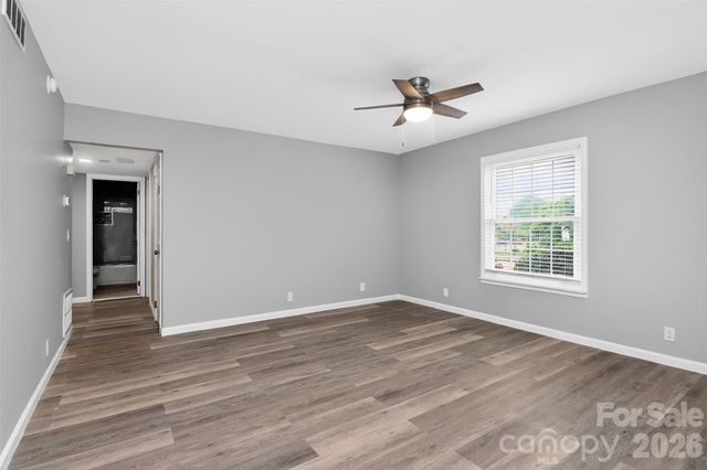 2610 Park Road E, Charlotte, NC 28209