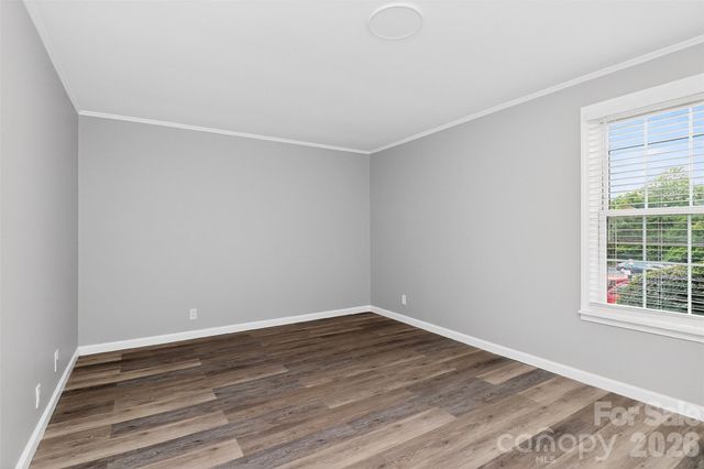 2610 Park Road E, Charlotte, NC 28209