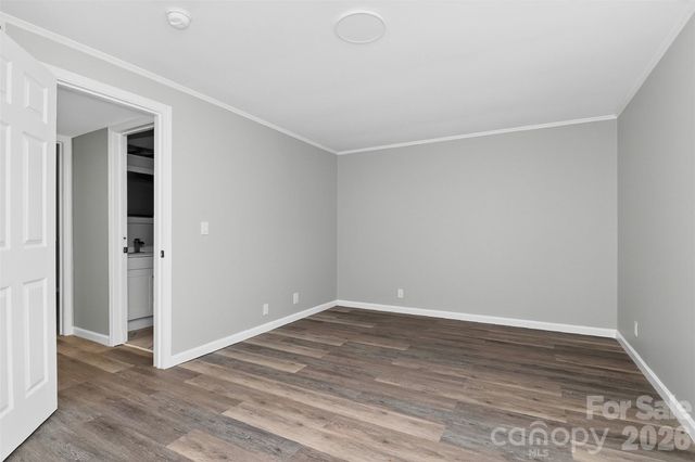 2610 Park Road E, Charlotte, NC 28209
