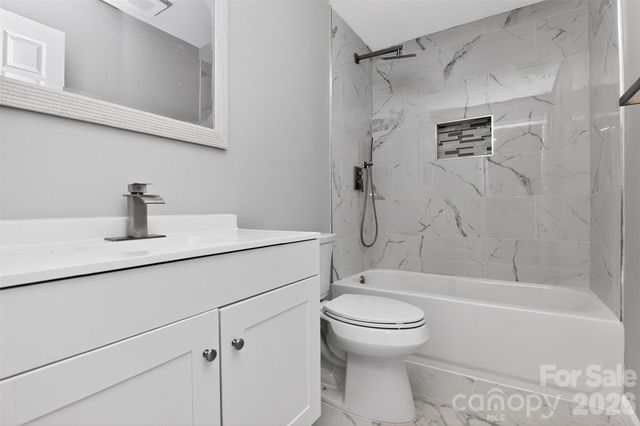 2610 Park Road E, Charlotte, NC 28209