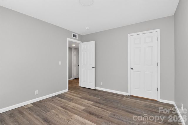2610 Park Road E, Charlotte, NC 28209