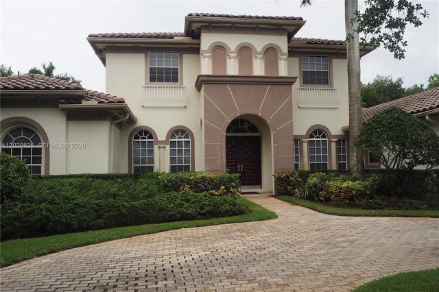 2750 E Jockey Cir E, Davie, FL 33330
