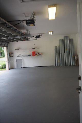2750 E Jockey Cir E, Davie, FL 33330