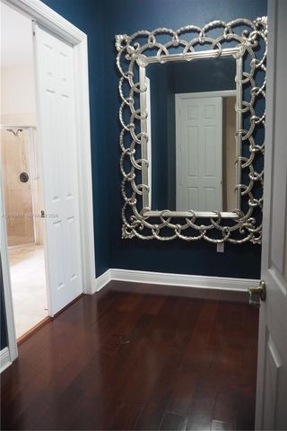 2750 E Jockey Cir E, Davie, FL 33330