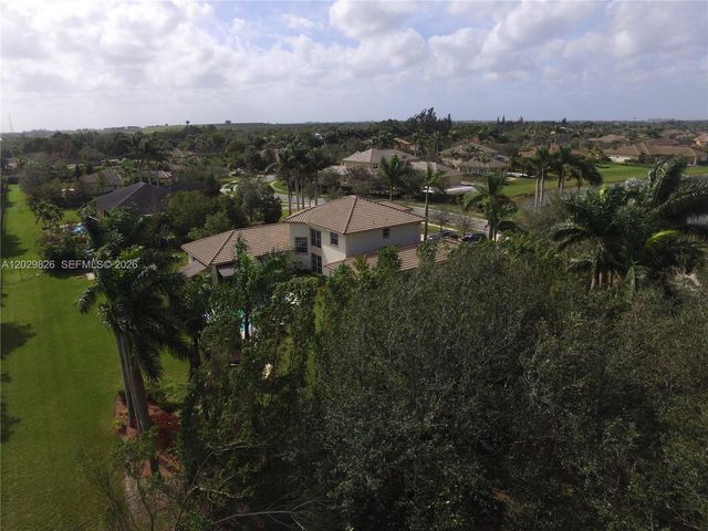 2750 E Jockey Cir E, Davie, FL 33330