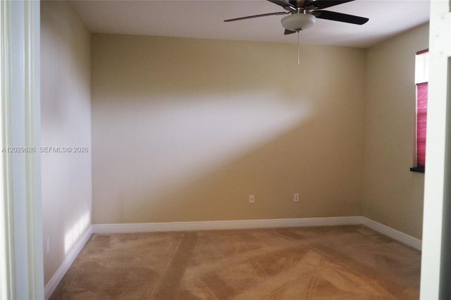 2750 E Jockey Cir E, Davie, FL 33330
