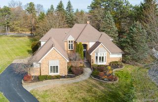 6351 Cherry Tree Court, Rochester Hills, MI 48306