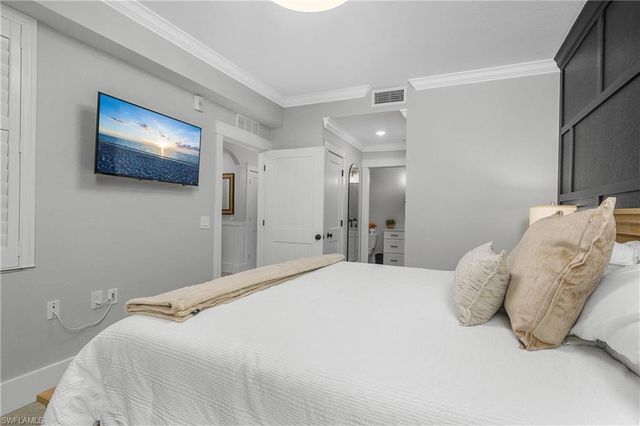 9584 Trevi CT # 5217, Naples, FL 34113