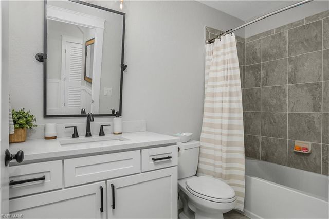 9584 Trevi CT # 5217, Naples, FL 34113