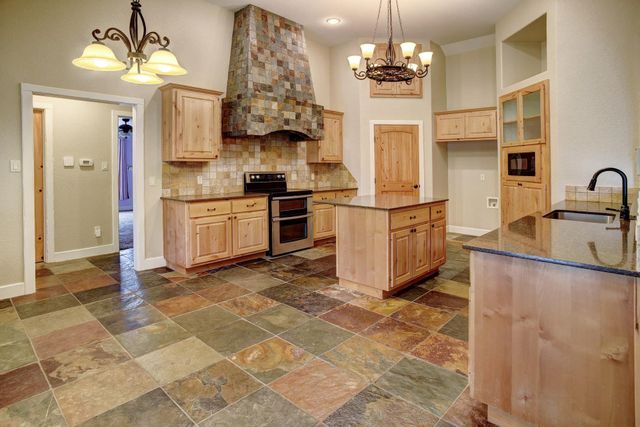 169 Palo Duro DR, Cedar Creek, TX 78612