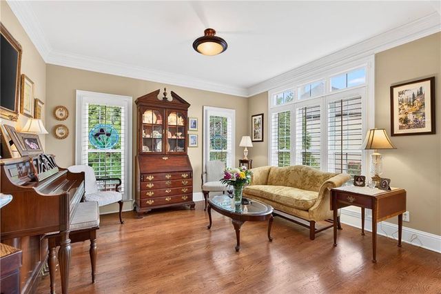 904 Augusta, Woodstock, GA 30188