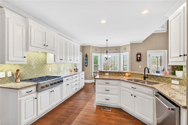 904 Augusta, Woodstock, GA 30188