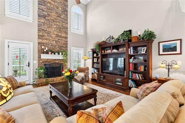 904 Augusta, Woodstock, GA 30188