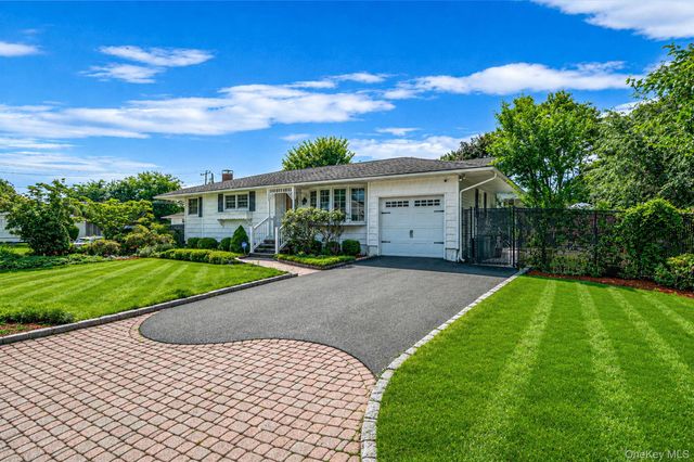 16 Jackson Avenue, Centereach, NY 11720