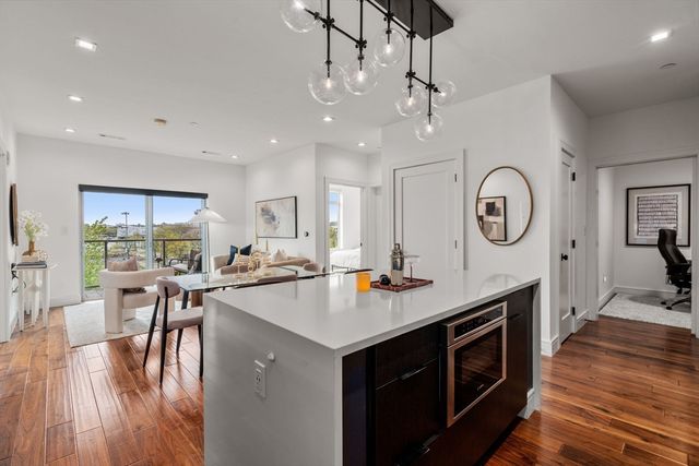 99 Sumner St 321, Boston, MA 02128