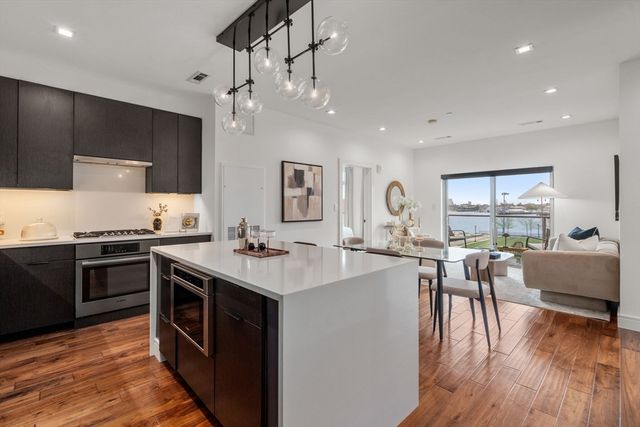 99 Sumner St 321, Boston, MA 02128