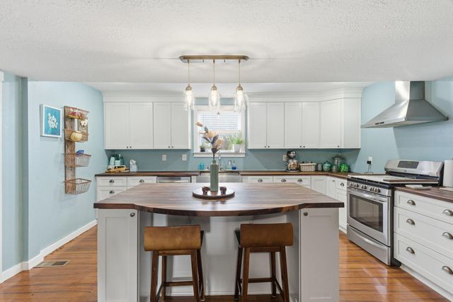 9721 State Highway C, Marshfield, MO 65706