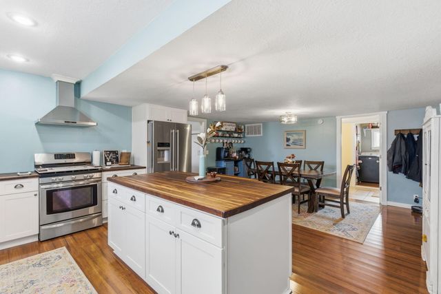 9721 State Highway C, Marshfield, MO 65706