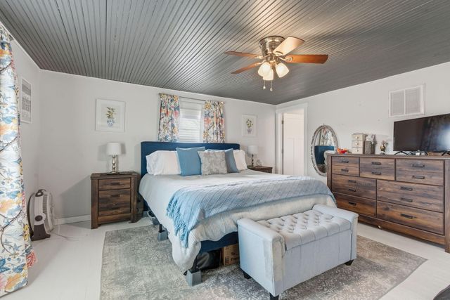 9721 State Highway C, Marshfield, MO 65706