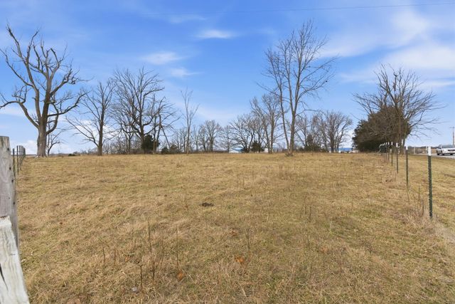 9721 State Highway C, Marshfield, MO 65706