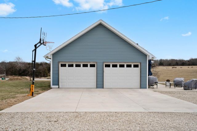 9721 State Highway C, Marshfield, MO 65706