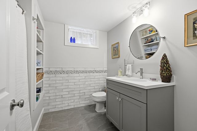 7 Shore Road Extension, Harwich, MA 02671