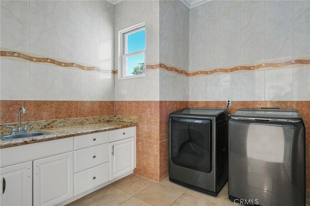 16459 Otsego Street, Encino, CA 91436