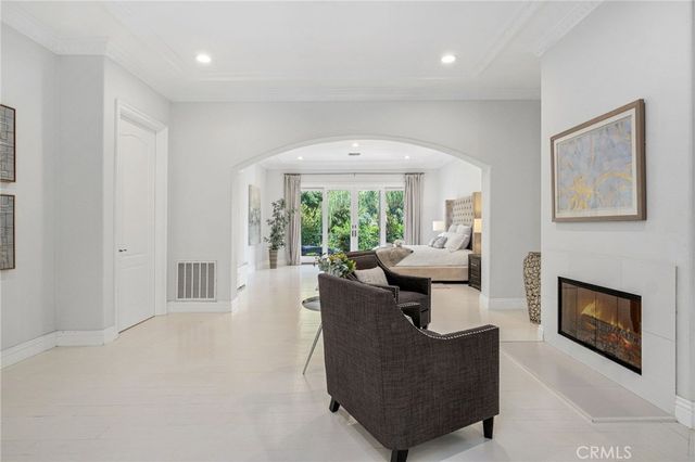 16459 Otsego Street, Encino, CA 91436