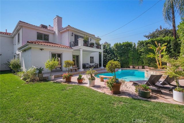 16459 Otsego Street, Encino, CA 91436