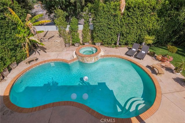 16459 Otsego Street, Encino, CA 91436