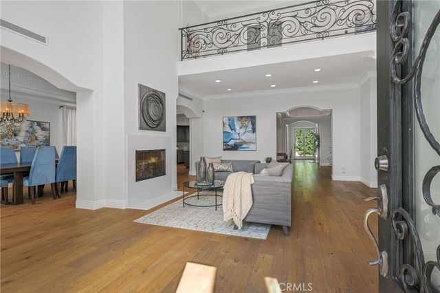 16459 Otsego Street, Encino, CA 91436