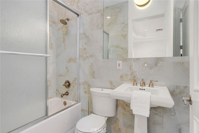 16459 Otsego Street, Encino, CA 91436