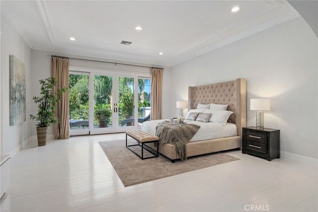 16459 Otsego Street, Encino, CA 91436