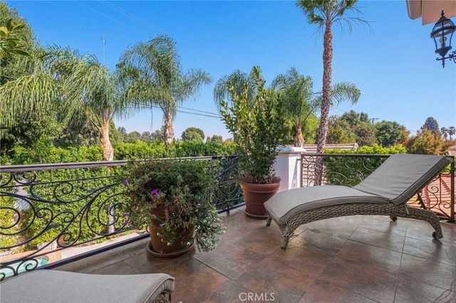 16459 Otsego Street, Encino, CA 91436