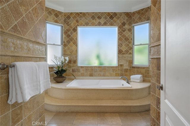 16459 Otsego Street, Encino, CA 91436