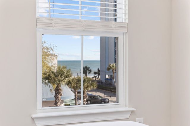 202 Madison Ct., Myrtle Beach, SC 29577