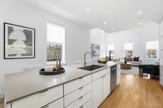 1824 Elm Street, Cincinnati, OH 45202