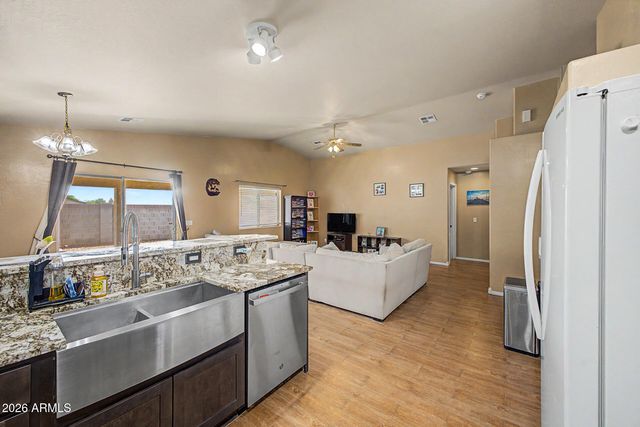 9051 W RAVEN Drive, Arizona City, AZ 85123