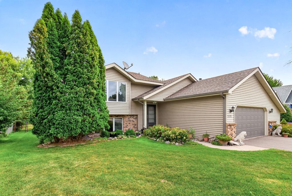 3212 Sunset Lake Drive, Burnsville, MN 55337 — exterior