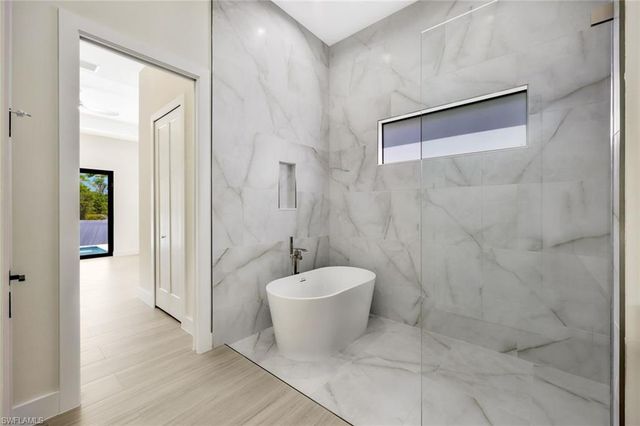 1297 Trail Terrace DR, Naples, FL 34103