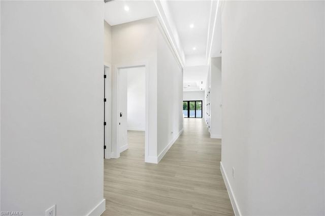 1297 Trail Terrace DR, Naples, FL 34103